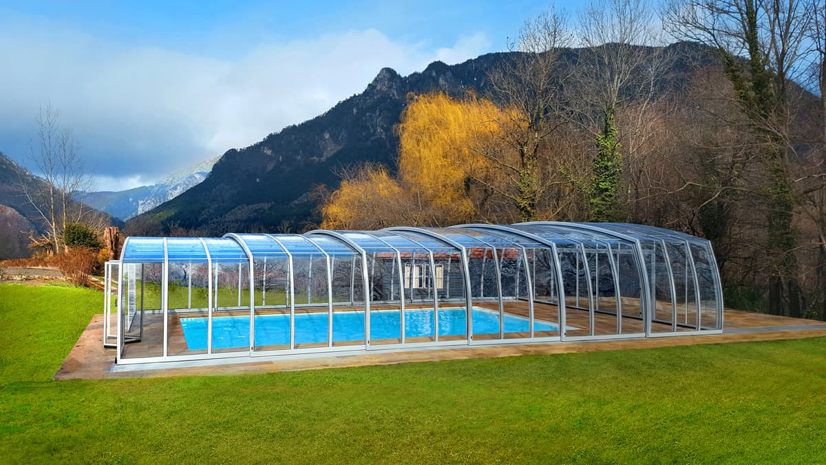 Alukov_medencefedesek_MAGAS_005